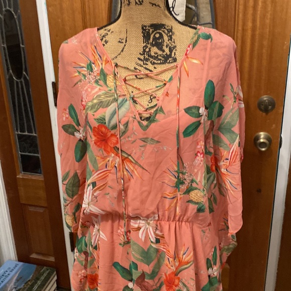 EUC Express lace-up butterfly Top/Cover-up, Dusty Pink Tropical, Sz. L - Picture 4 of 7